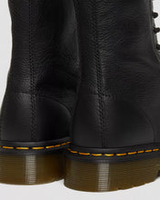 Lade das Bild in den Galerie-Viewer, DR. MARTENS 1490 VIRGINIA 10-LOCH