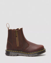 Lade das Bild in den Galerie-Viewer, DR MARTENS 2976 ALYSON DM'S WINTERGRIP CHELSEA BOOTS SNOWPLOW