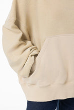Lade das Bild in den Galerie-Viewer, PEGADOR ESTELA INSIDE-OUT OVERSIZED HOODIE LIGHT BEIGE