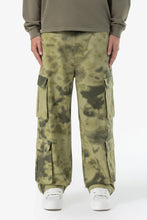 Lade das Bild in den Galerie-Viewer, PEGADOR HARMON WIDE CARGO PANTS MUD CAMOUFLAGE