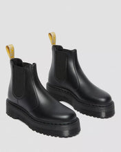 Lade das Bild in den Galerie-Viewer, DR. MARTENS 2976 QUAD VEGAN FELIX RUB OFF