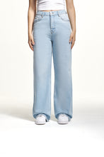 Load image into Gallery viewer, 2Y STUDIOS NAYA BASIC JEANS ICE BLUE