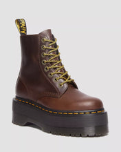Lade das Bild in den Galerie-Viewer, DR. MARTENS 1460 PASCAL MAX DARK BROWN