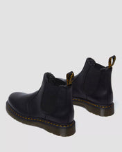 Lade das Bild in den Galerie-Viewer, DR MARTENS 2976 GRIZZLY CHELSEA BOOT GEFÜTTERT