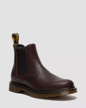 Lade das Bild in den Galerie-Viewer, DR. MARTENS 2976 GRIZZLY LEDER CHELSEA BOOT