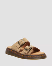 Lade das Bild in den Galerie-Viewer, DR. MARTENS JOSEF BUCKLE SLIDE SAVANNAH TAN BRONX