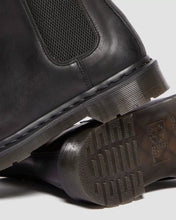 Lade das Bild in den Galerie-Viewer, DR. MARTENS GRAEME ANALINE CHELSEA BOOT BLACK