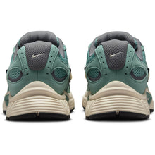 Lade das Bild in den Galerie-Viewer, NIKE V5 RNR