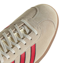 Load image into Gallery viewer, ADIDAS GAZELLE TERRACE ICON MANCHESTER UNITED