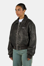 Lade das Bild in den Galerie-Viewer, PEGADOR PRENIN FAUX LEATHER BOMBERJACKET BLACK