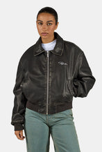 Lade das Bild in den Galerie-Viewer, PEGADOR PRENIN FAUX LEATHER BOMBERJACKET BLACK