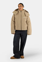 Lade das Bild in den Galerie-Viewer, PEGADOR BLANCA CORDUROY PUFFER JACKET SAND