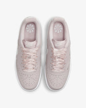 Lade das Bild in den Galerie-Viewer, NIKE W COURT VISION LOW NEXT NATURE