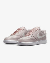 Lade das Bild in den Galerie-Viewer, NIKE W COURT VISION LOW NEXT NATURE
