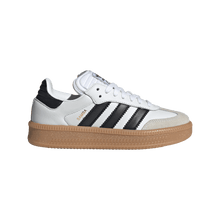 Lade das Bild in den Galerie-Viewer, ADIDAS SAMBA XLG J FTWWHT/CBLACK/GUM3 Bild 1
