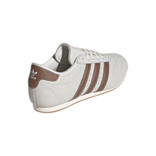 Lade das Bild in den Galerie-Viewer, ADIDAS TAEKWONDO LACE W OWHITE/PREBRN/GUM3 Bild 7