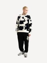 Lade das Bild in den Galerie-Viewer, ANOTHER COTTON LAB ANOTHER COW KNIT SWEATER WHITE Bild 3