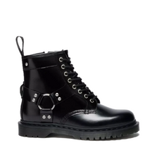 Load image into Gallery viewer, DR. MARTENS 1460 HARNESS BLACK ANALINE BLACK Bild 1