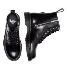 Load image into Gallery viewer, DR. MARTENS 1460 HARNESS BLACK ANALINE BLACK Bild 3