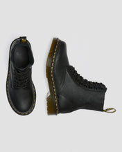 Lade das Bild in den Galerie-Viewer, DR. MARTENS 1460 PASCAL VIRGINIA BLACK Bild 11