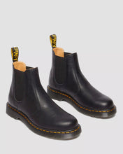 Lade das Bild in den Galerie-Viewer, DR. MARTENS 2976 AMBASSADOR BLACK Bild 5
