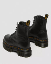 Lade das Bild in den Galerie-Viewer, DR. MARTENS AUDRICK 8-EYE BOOT NAPPA LUX BLACK NAPPA LUX Bild 6