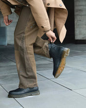 Lade das Bild in den Galerie-Viewer, DR MARTENS 2976 GRIZZLY CHELSEA BOOT GEFÜTTERT BLACK Bild 2