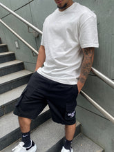 Lade das Bild in den Galerie-Viewer, KARL KANI RETRO WASHED CARGO SHORTS BLACK