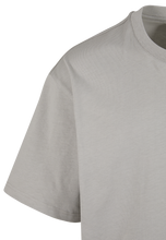 Lade das Bild in den Galerie-Viewer, KARL KANI WOVEN SIGNATURE RESIST LOVE TEE LIGHT GREY Bild 4