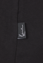 Lade das Bild in den Galerie-Viewer, KARL KANI WOVEN SIGNATURE RESIST LOVE TEE BLACK Bild 6