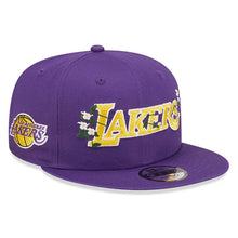Lade das Bild in den Galerie-Viewer, NEW ERA 9FIFTY LA LAKERS FLOWER WORDMARK SNAPBACK