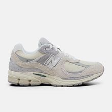 Lade das Bild in den Galerie-Viewer, NEW BALANCE 2002R