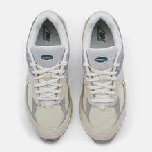 Lade das Bild in den Galerie-Viewer, NEW BALANCE 2002R