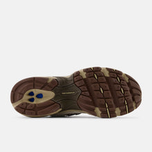Lade das Bild in den Galerie-Viewer, NEW BALANCE 530