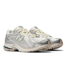 Lade das Bild in den Galerie-Viewer, NEW BALANCE 1906R GREY Bild 2