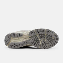 Lade das Bild in den Galerie-Viewer, NEW BALANCE 2002R LINEN Bild 8