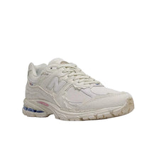 Lade das Bild in den Galerie-Viewer, NEW BALANCE 2002R PROTECTION PACK WHITE Bild 2