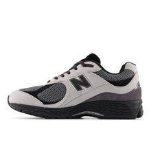 Lade das Bild in den Galerie-Viewer, NEW BALANCE 2002R BLACK Bild 4
