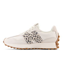 Lade das Bild in den Galerie-Viewer, NEW BALANCE 327 SEA SALT Bild 8