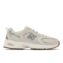 Lade das Bild in den Galerie-Viewer, NEW BALANCE 530 MOONBEAM Bild 1