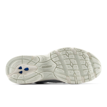 Lade das Bild in den Galerie-Viewer, NEW BALANCE 530 SILVER METALLIC SILVER METALLIC Bild 5