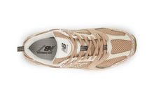 Lade das Bild in den Galerie-Viewer, NEW BALANCE 530 FLAT TAUPE Bild 4