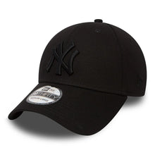 Lade das Bild in den Galerie-Viewer, NEW ERA 39THIRTY LEAGUE BASIC NEW YORK YANKEES BLACK Bild 1
