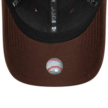 Load image into Gallery viewer, NEW ERA 9FORTY M-CROWN SNAPBACK NEW YORK YANKEES BROWN Bild 5