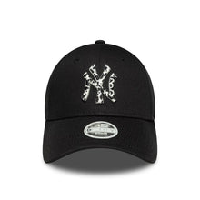 Lade das Bild in den Galerie-Viewer, NEW ERA 9FORTY WOMEN MLB ANIMAL INFILL CAP NEW YORK YANKEES BLACK Bild 2