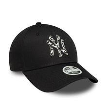 Lade das Bild in den Galerie-Viewer, NEW ERA 9FORTY WOMEN MLB ANIMAL INFILL CAP NEW YORK YANKEES BLACK Bild 3