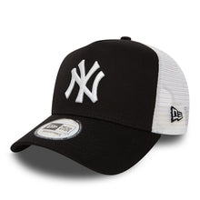 Lade das Bild in den Galerie-Viewer, NEW ERA A-FRAME TRUCKER SNAPBACK NEW YORK YANKEES BLKWHI Bild 1
