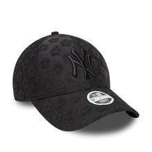 Lade das Bild in den Galerie-Viewer, NEW ERA FLORAL 9FORTY WOMEN CAP NEW YORK YANKEES BLACK Bild 3
