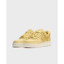 Lade das Bild in den Galerie-Viewer, NIKE AIR FORCE 1 PREMIUM