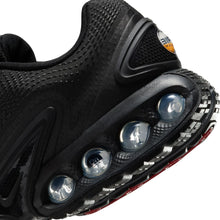 Lade das Bild in den Galerie-Viewer, NIKE AIR MAX DN BLACK/BLACK-BLACK-MTLC DARK GR Bild 3